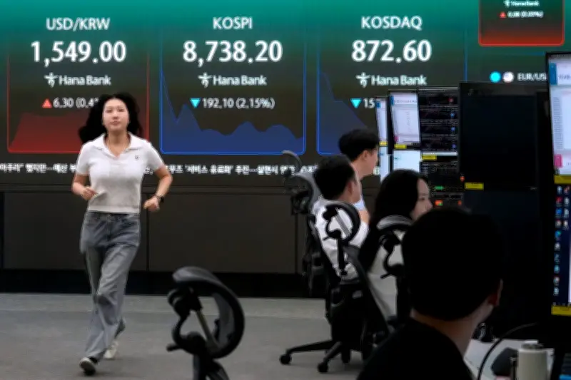 Global Shares Slide as Traders Lock in Profits After AI Rally