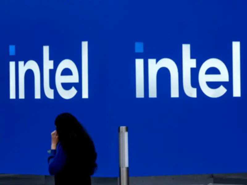 Intel Shares Surge on Report Google Will Use Its Chips by 2028