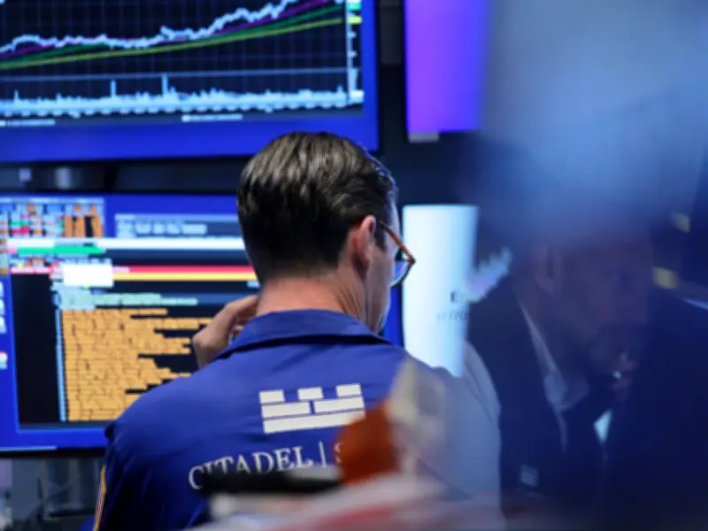 Investors Oppose SEC Plan to Reduce Quarterly Reporting
