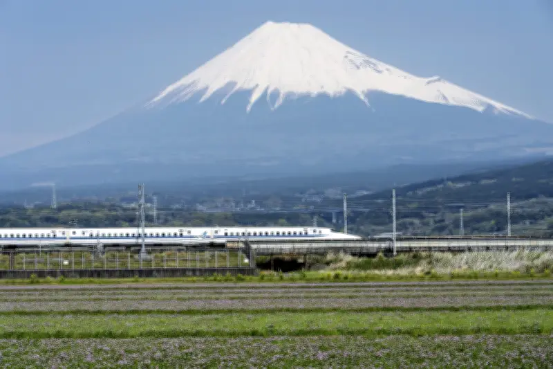 Japan Debuts New Luxury Shinkansen Bullet Train Upgrade