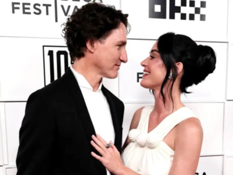 Katy Perry and Justin Trudeau Discuss Cats and Rats in Viral Video