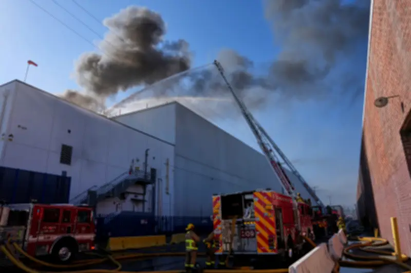 LA Mayor Declares Emergency to Fight Warehouse Fire in Boyle Heights