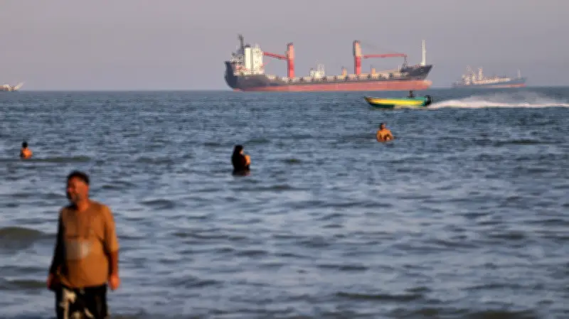 Liberian Tanker Transits Strait of Hormuz Amid Iran Threats and Tensions