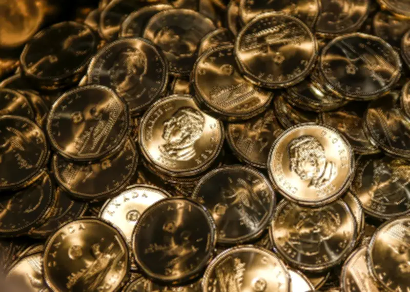 Loonie Caught Between Slow Economy and Stronger US Dollar