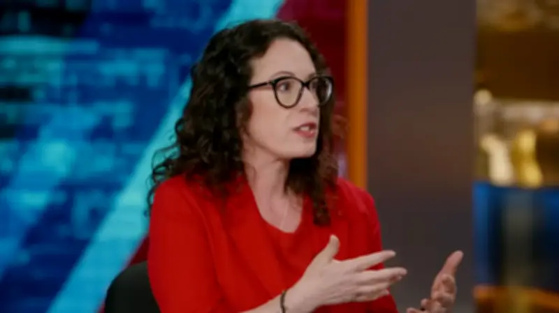 Maggie Haberman: Only Kaitlan Collins challenges Trump aggressively