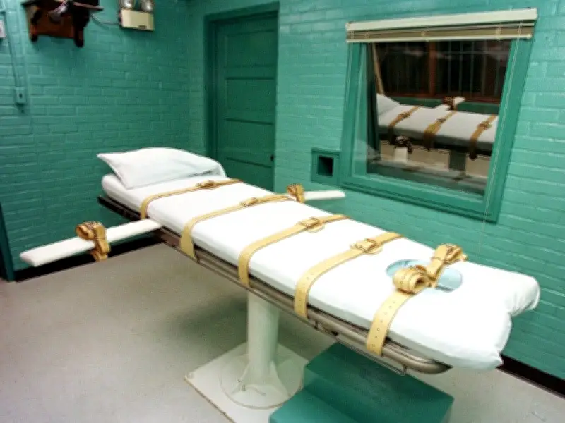 Majority of Canadians Support Death Penalty Return: Poll