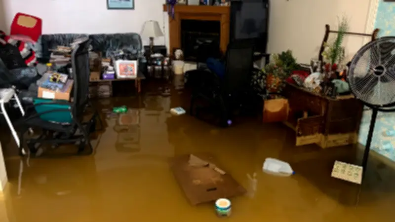 Manitoba Flooding Aftermath: Residents Face Total Devastation