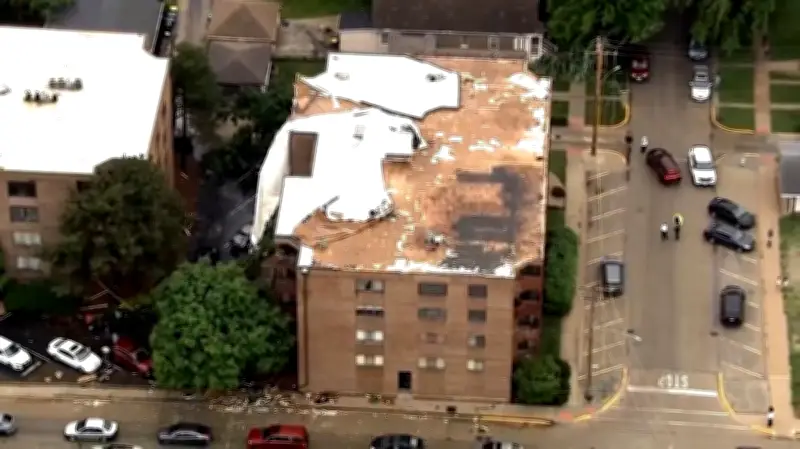 Midwest storms leave hundreds of thousands without power; East Coast braces for heat