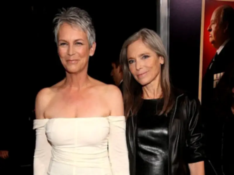 New Details Emerge in Death of Jamie Lee Curtis' Sister Kelly