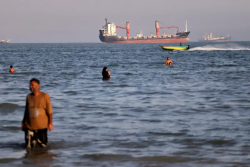 Oil tankers use new Strait of Hormuz route despite Iranian threats