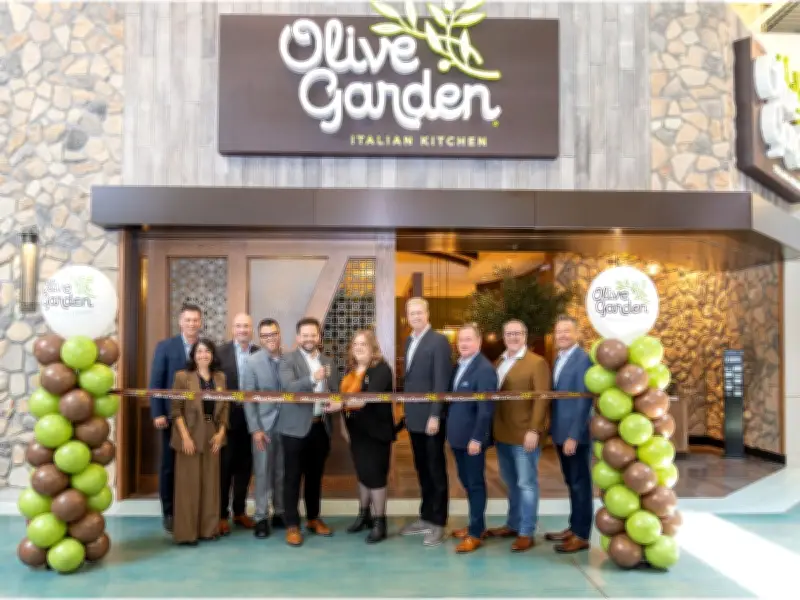Olive Garden Opens First Ontario Restaurant at Vaughan Mills