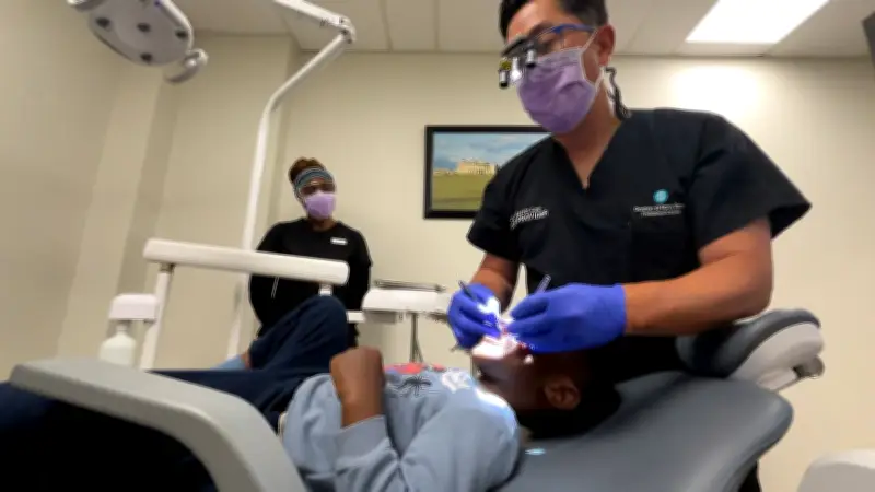 Ottawa Dentist Offers Free Care to West African Community, Promotes Federal Plan