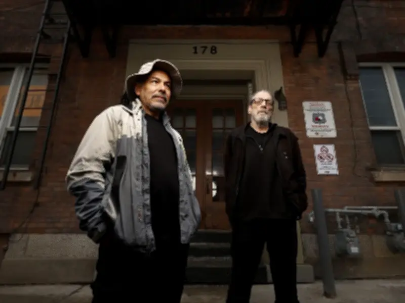 Ottawa News: Bank Street Board-Up, Military Gear, BOC Strike, Flag Football