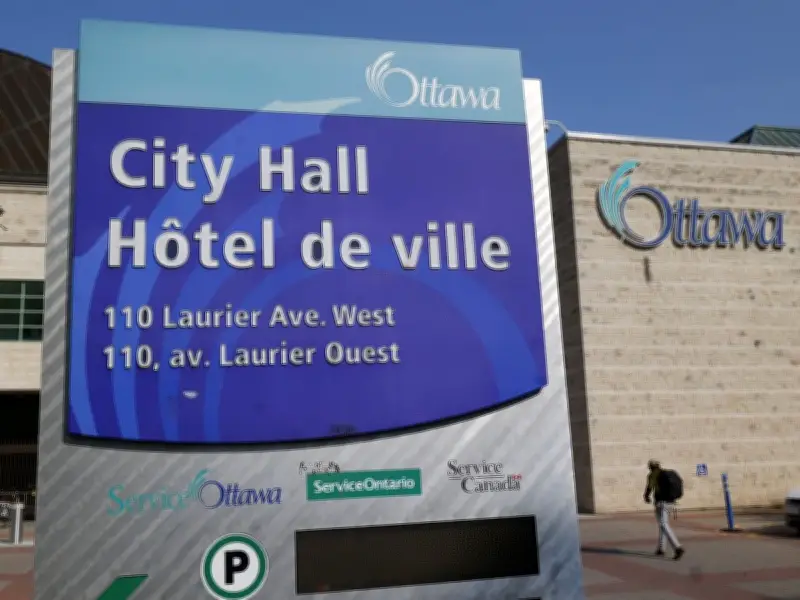 Ottawa's long-range financial plan may burden future councils, critics warn