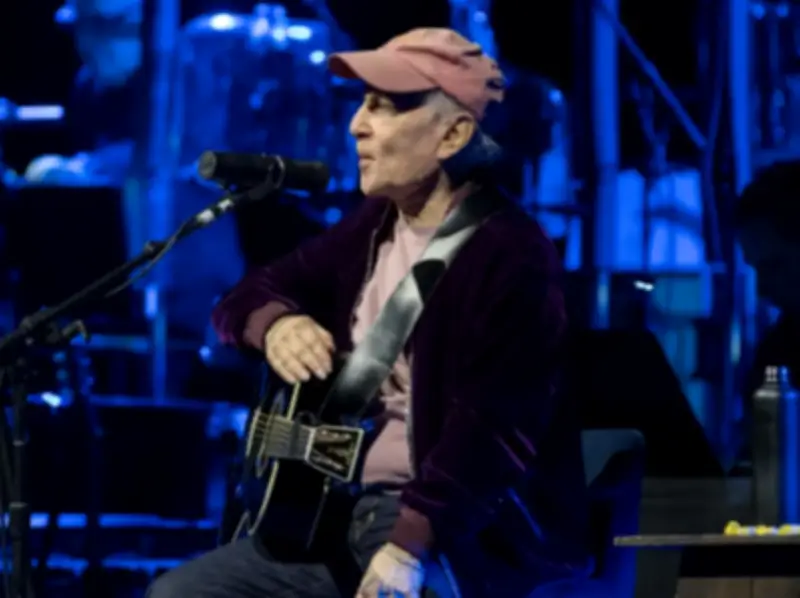 Paul Simon's Quiet Celebration Tour in Toronto: A Night of Enduring Songs
