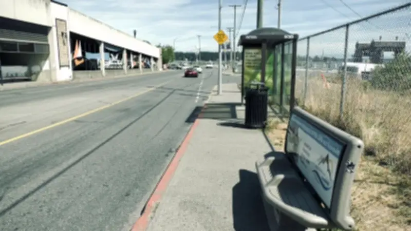 Police seek suspect after stabbing in Nanaimo, B.C.