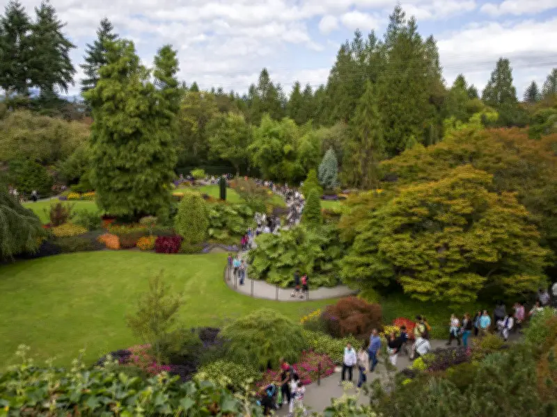 Queen Elizabeth Park Behind Metro Worker Picket Lines as Union Dispute Escalates