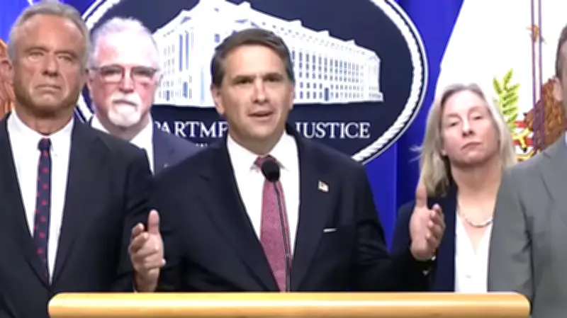 Reporter Calls Out Acting AG Todd Blanche for Dodging Off-Topic Question