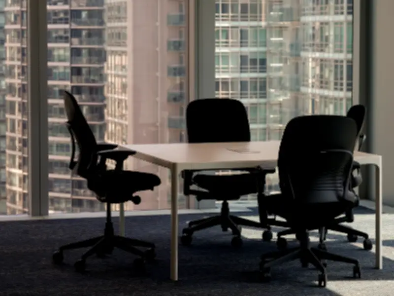 Return to Office Report Ends, Equity Risks, Mortgage Regret, AI Frenzy, CPP