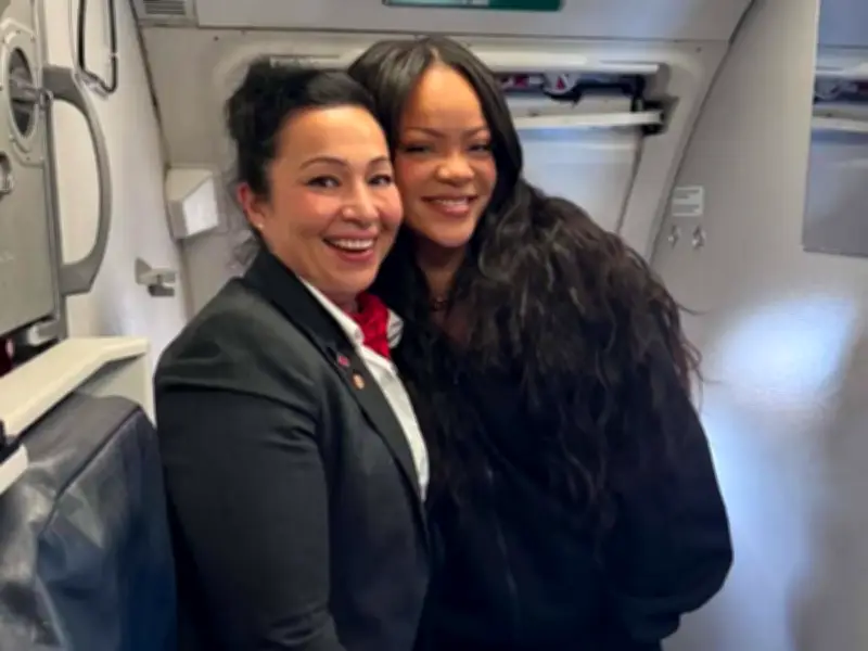 Rihanna praises 'very special' gift from Mohawk flight attendant on Toronto-Montreal route