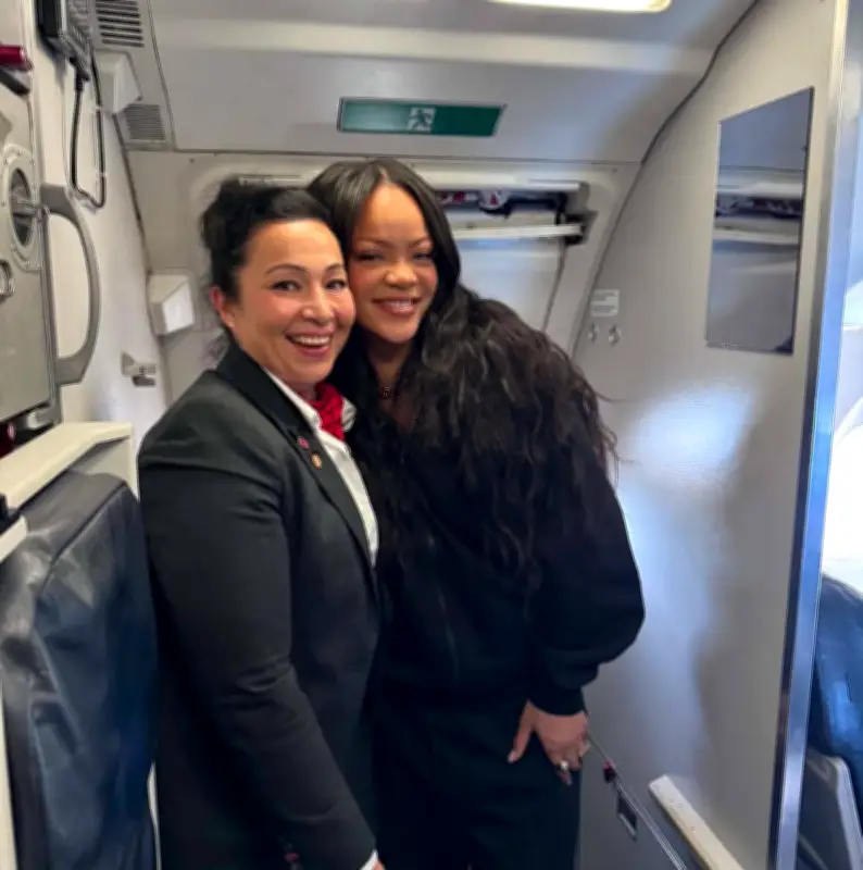 Rihanna Says Kahnawake Flight Attendant's Gift Is One She'll Never Lose