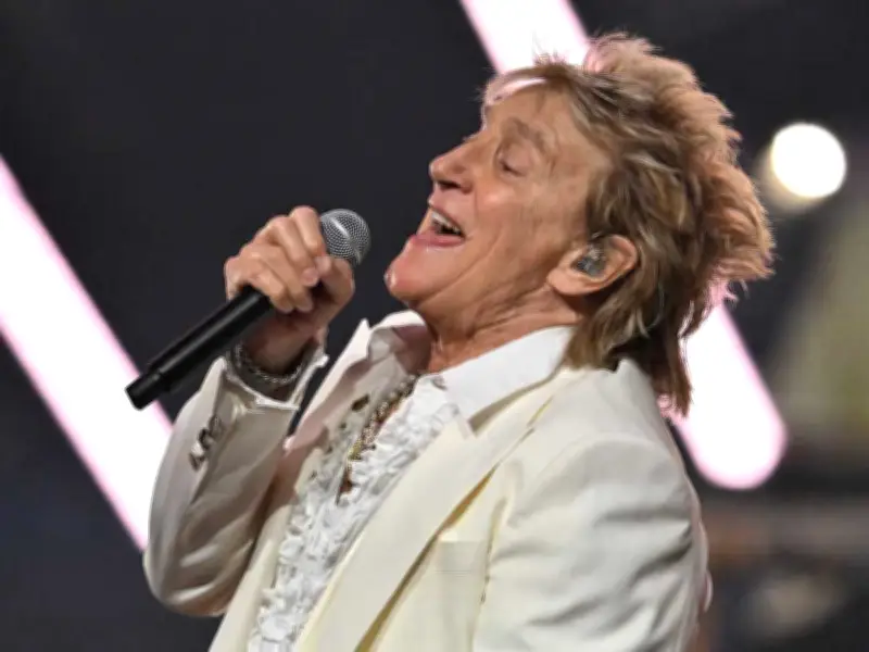 Rod Stewart Reveals Sinus Infection Forced Cancellation of Vegas Shows