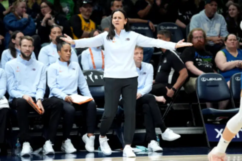 Sandy Brondello Gets Roaring Ovation in Liberty Return with Toronto Tempo