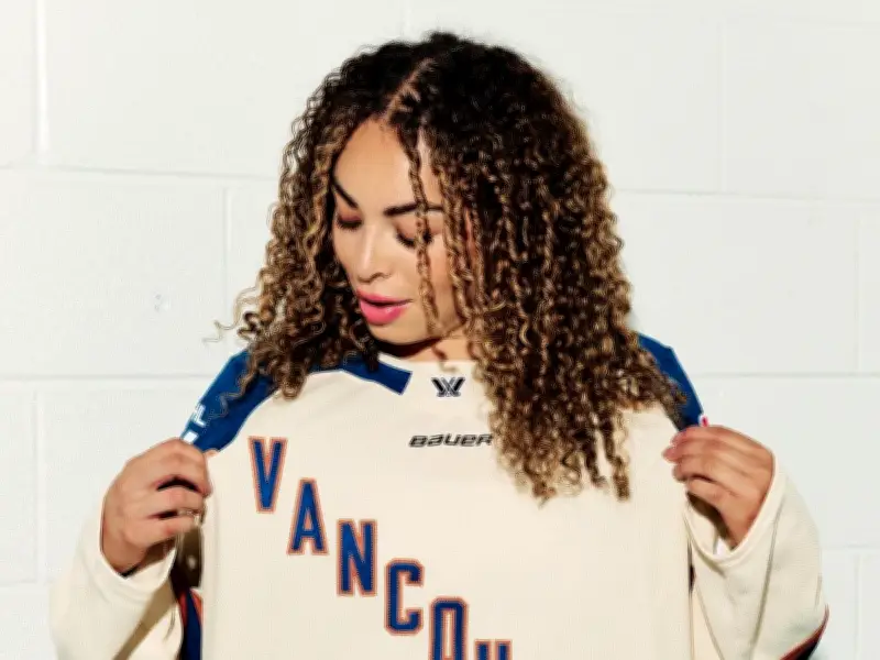 Sarah Nurse Re-Signs with Vancouver Goldeneyes, First Protected Player in PWHL Expansion