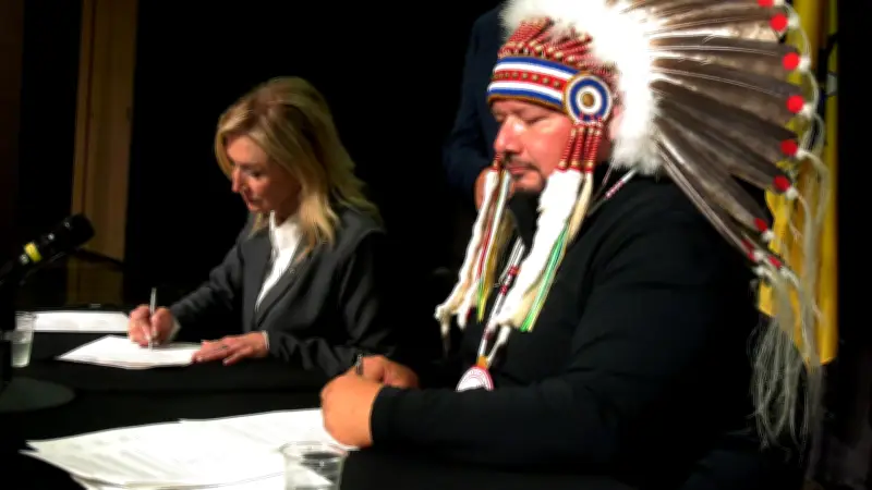 Saskatoon and Muskeg Lake Cree Nation Sign Arena Agreement
