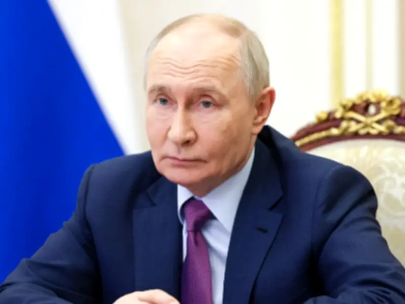 Senior Officials Warn Putin Overspending on War Risks Economy