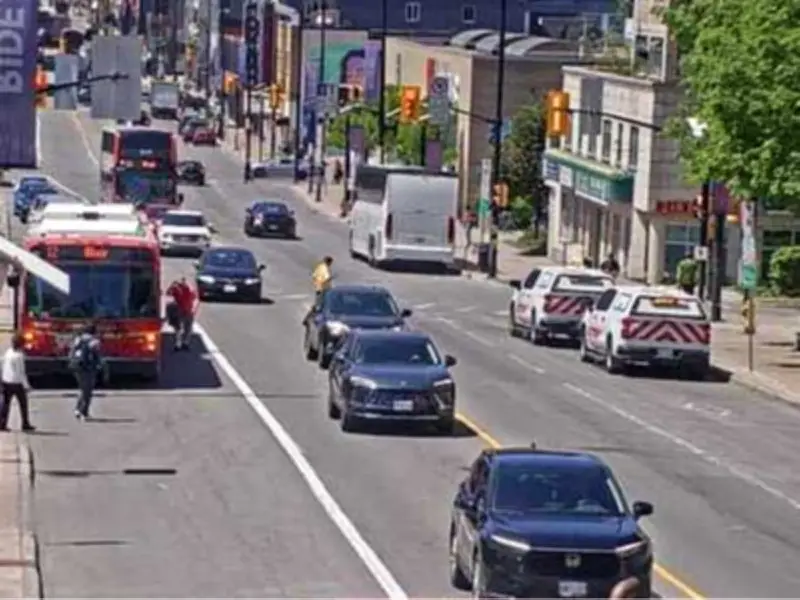 Stabbing Victim Jumps onto OC Transpo Bus in Ottawa