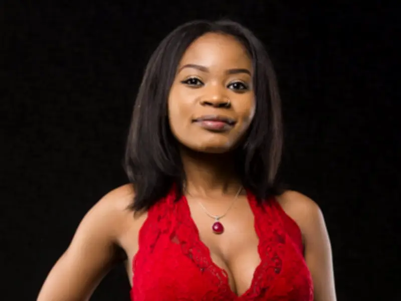 SUNshine Girl Ardilate: A 5-Foot-1 Capricorn Who Loves Soccer and Dancing
