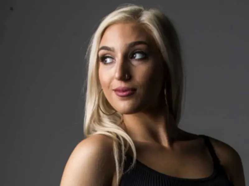 SUNshine Girl Jordana: Embracing Life with Passion and Joy