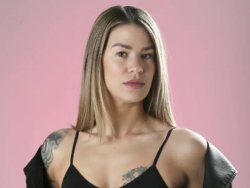 SUNshine Girl Kaitlin: Fitness, Hockey, and a Love for Drive-In Movies