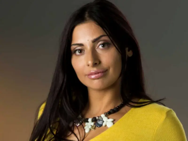 SUNshine Girl Nicolette: Hospitality Pro and Mom