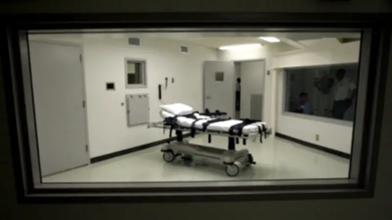Supreme Court Halts Alabama Nitrogen Gas Execution