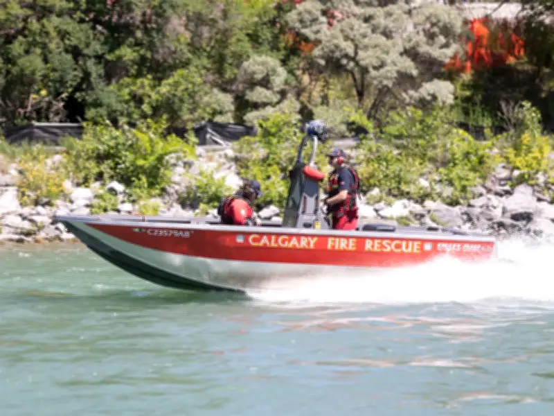Three paddleboarders rescued from Bow River, fire department issues advisory