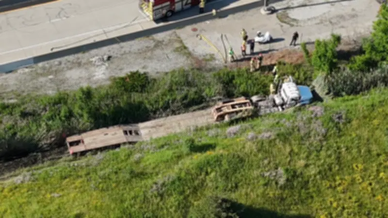 Tractor trailer crash into ditch on Highway 407 in Markham