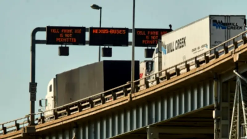 Unionized Blue Water Bridge workers replaced by private contractor