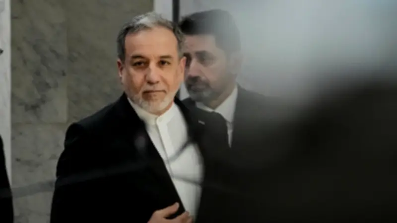 US and Iran Agree to Halt Hostilities in Strait of Hormuz, Resume Talks