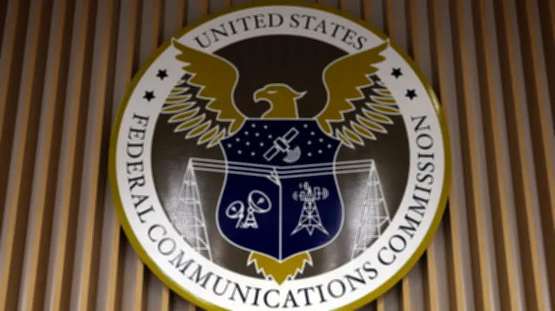 US Supreme Court Upholds FCC Fines Against AT&T, Verizon in 8-1 Ruling