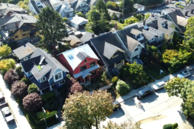 Vancouver home sales drop 3.5% in May, condo market lags: board