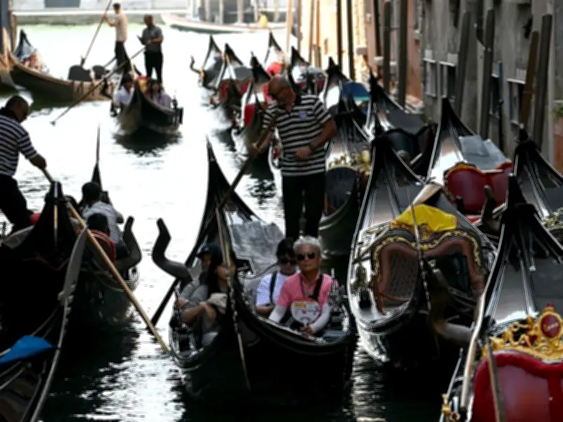 Venice mayor proposes 900% tourist fee hike to €50 for day-trippers