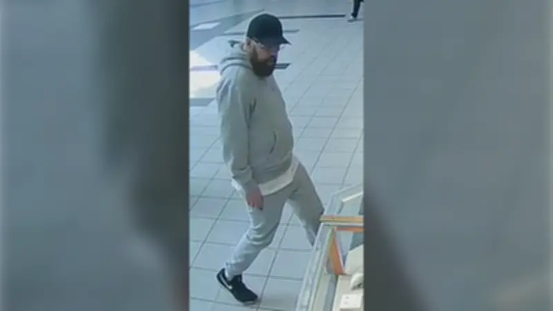 Waterloo Police Investigate Jewellery Theft at Conestoga Mall