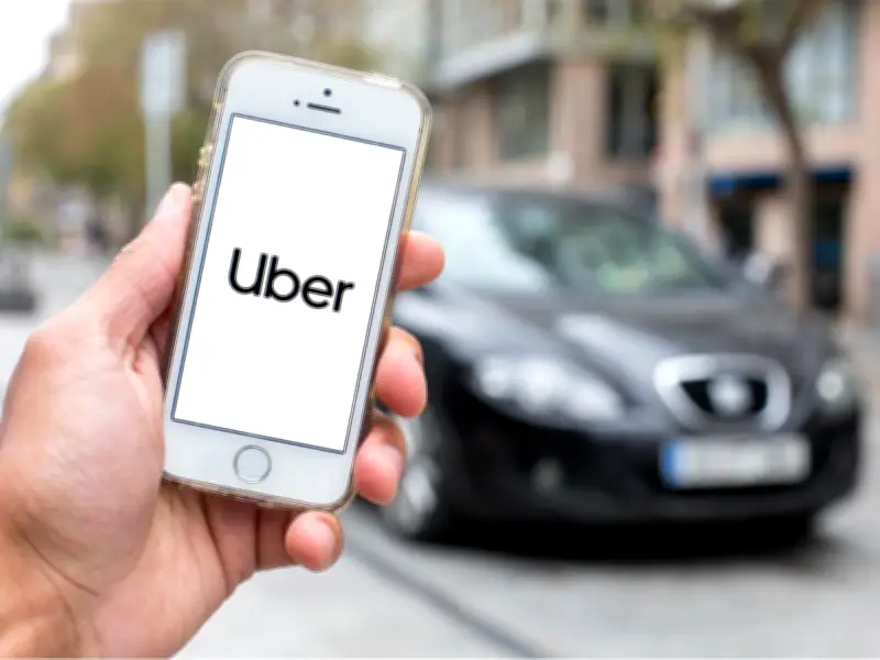 Windsor Ranks Second in Canada for Forgetting Items in Ubers