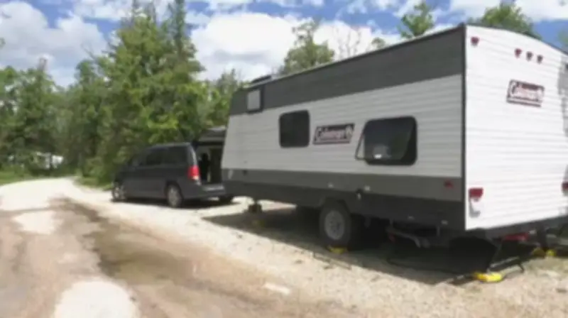 Winnipeg Committee Reviews Timeline for Parking RVs on Driveways
