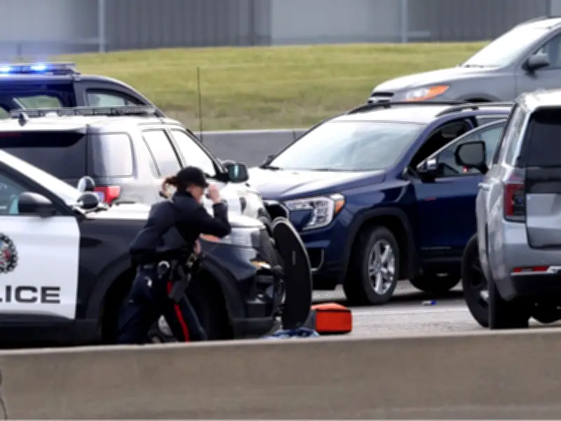 Woman killed by Calgary police on Deerfoot Trail had a knife, ASIRT says