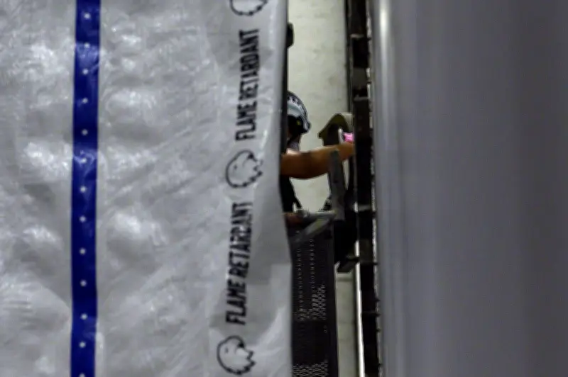 Workers Remove Trump's Name from Kennedy Center After Court Deadline