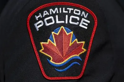 2 suspects sought after female youths approached in Hamilton