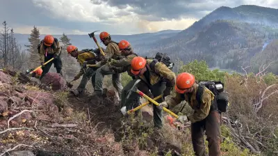 3 Firefighters Killed in Colorado-Utah Wildfire, 2 Injured